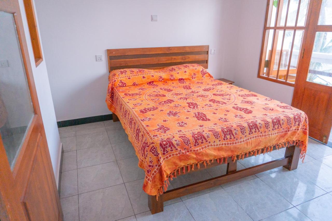 Hotel La Polena à Matara Extérieur photo