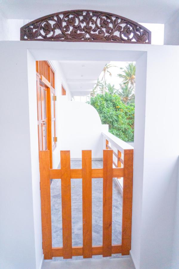 Hotel La Polena à Matara Extérieur photo