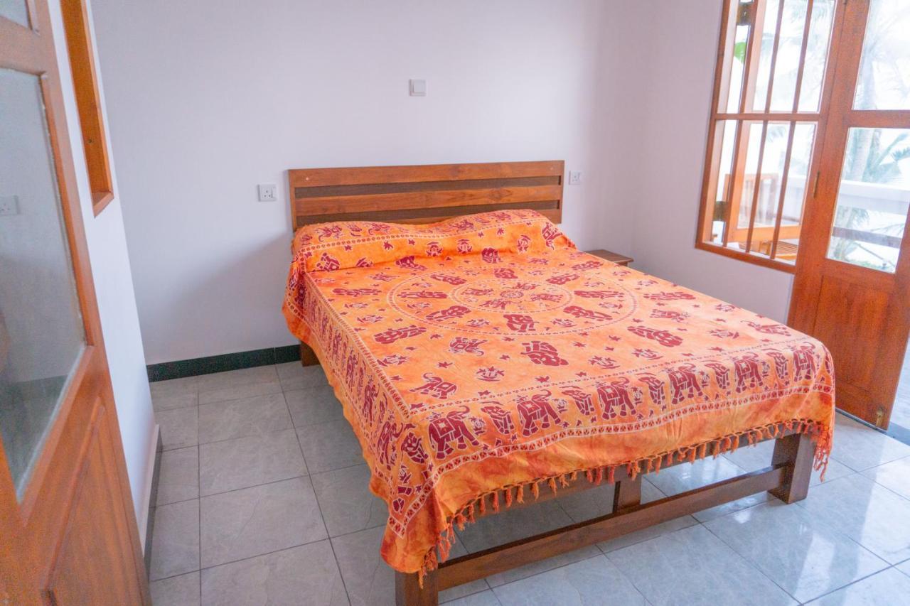 Hotel La Polena à Matara Extérieur photo