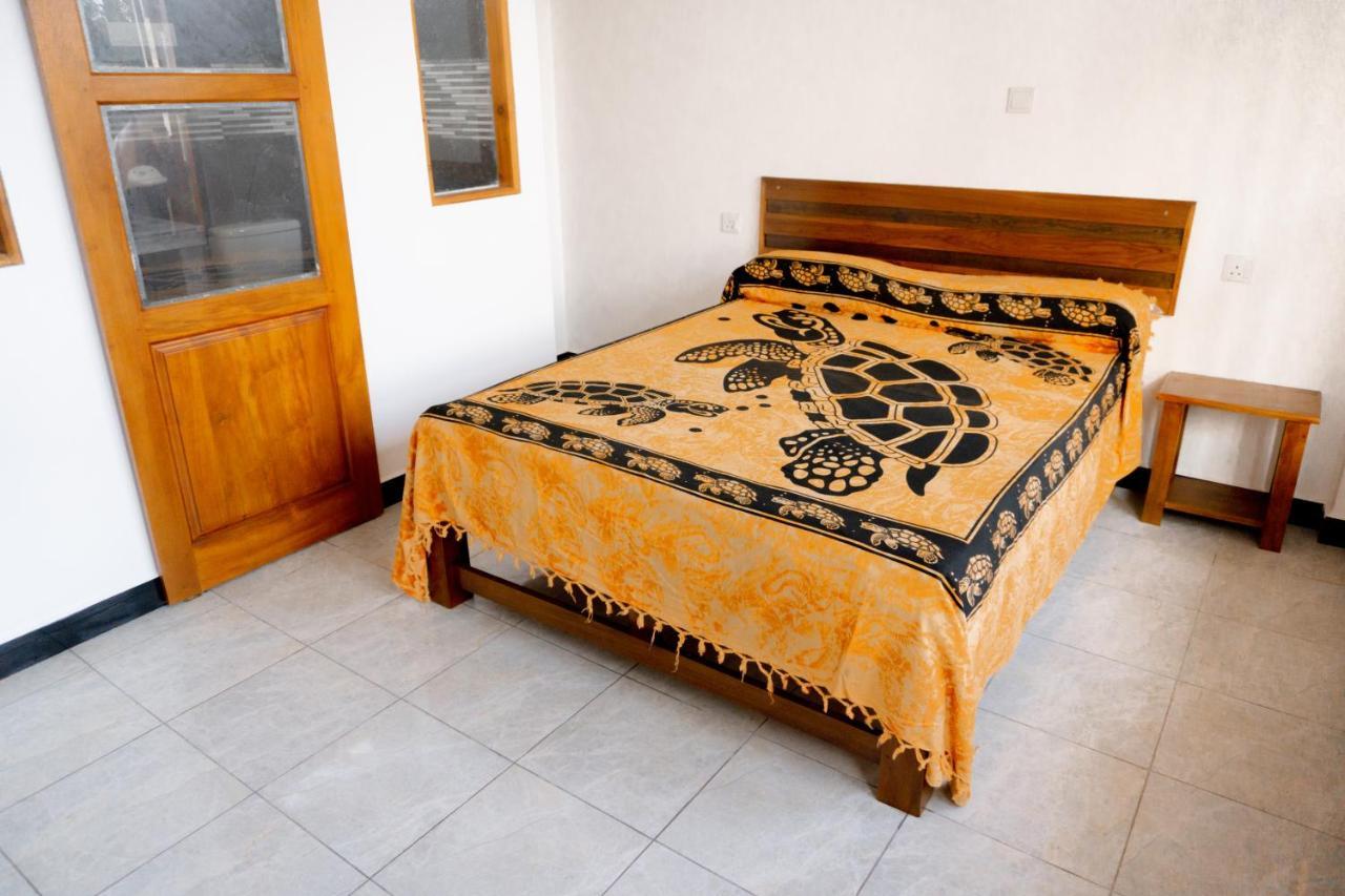 Hotel La Polena à Matara Extérieur photo