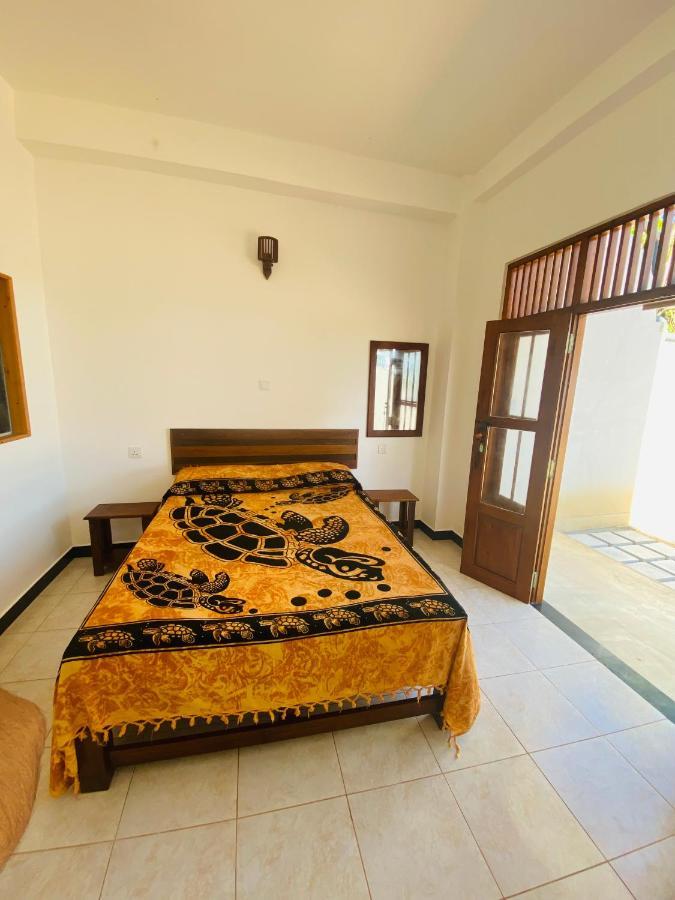 Hotel La Polena à Matara Extérieur photo