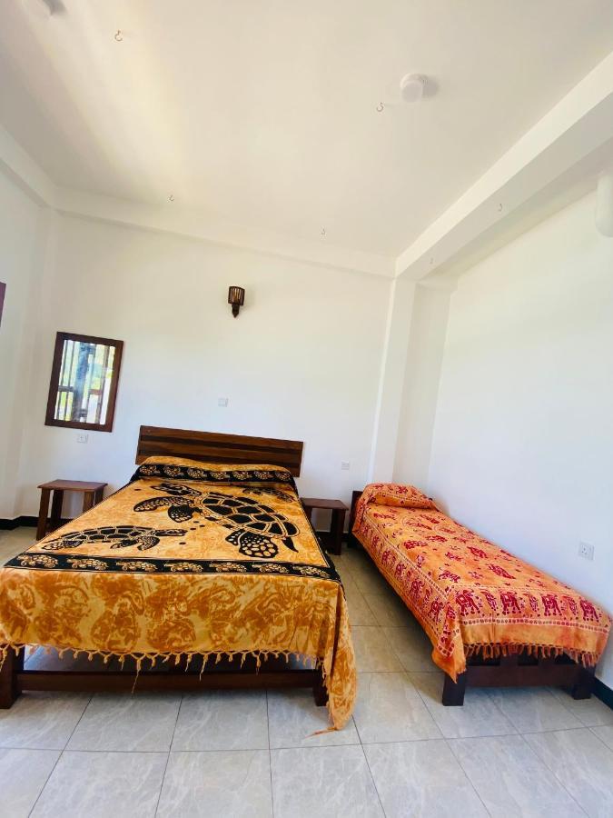 Hotel La Polena à Matara Extérieur photo