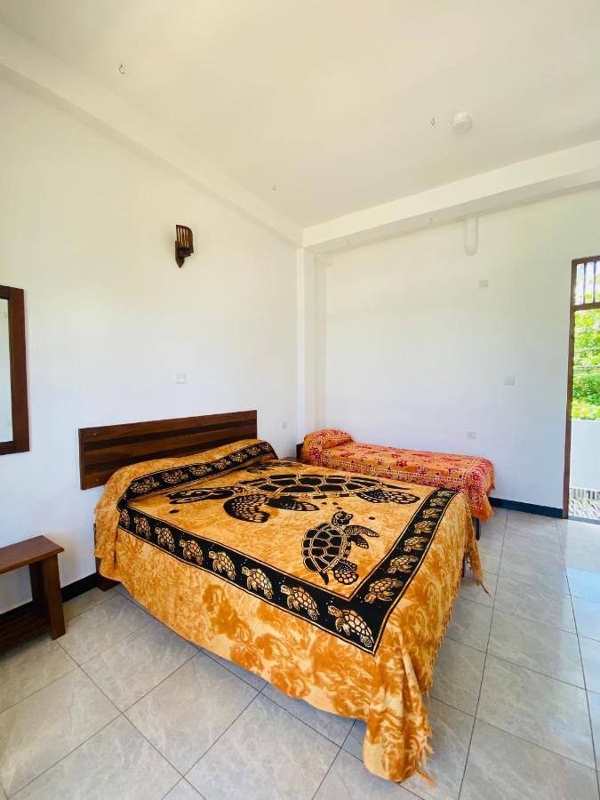 Hotel La Polena à Matara Extérieur photo