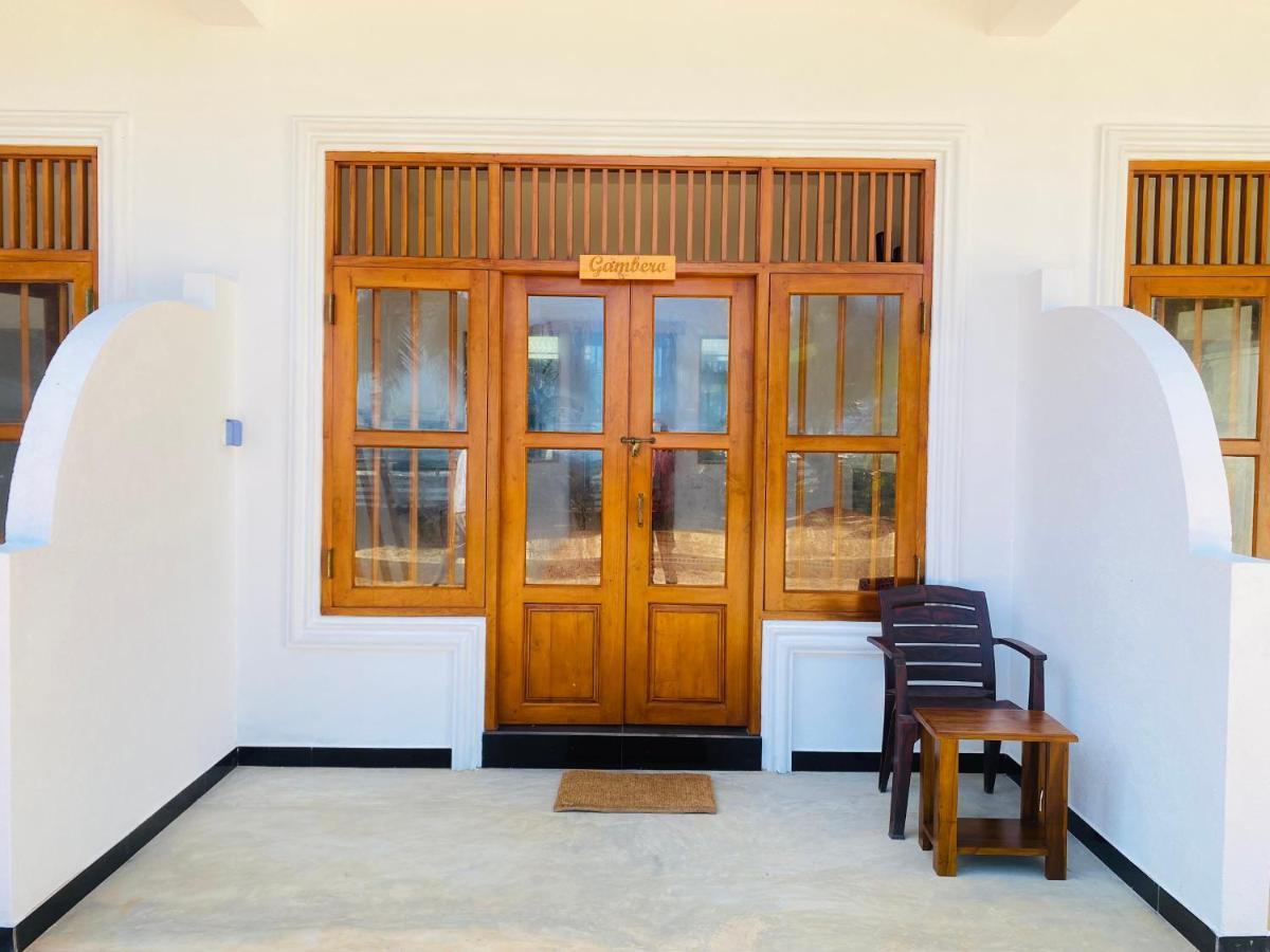 Hotel La Polena à Matara Extérieur photo