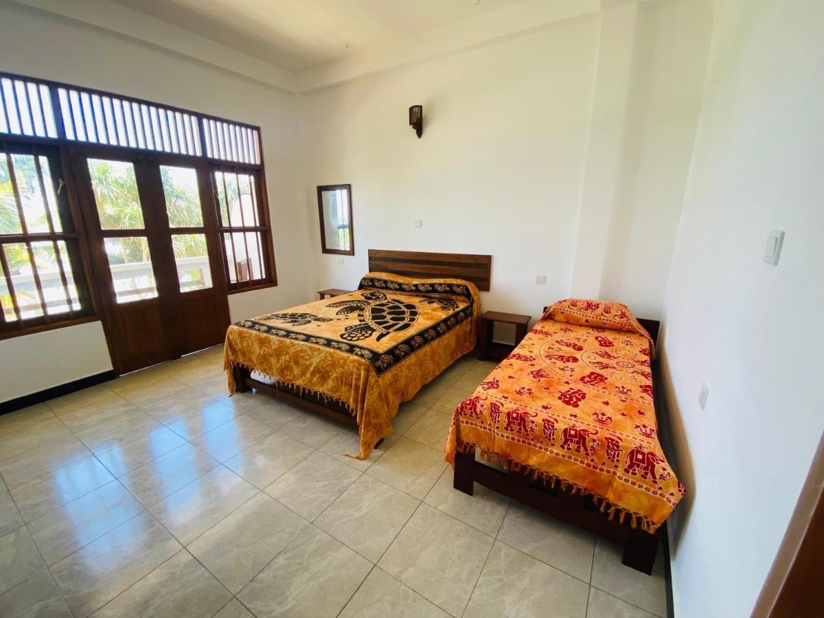 Hotel La Polena à Matara Extérieur photo