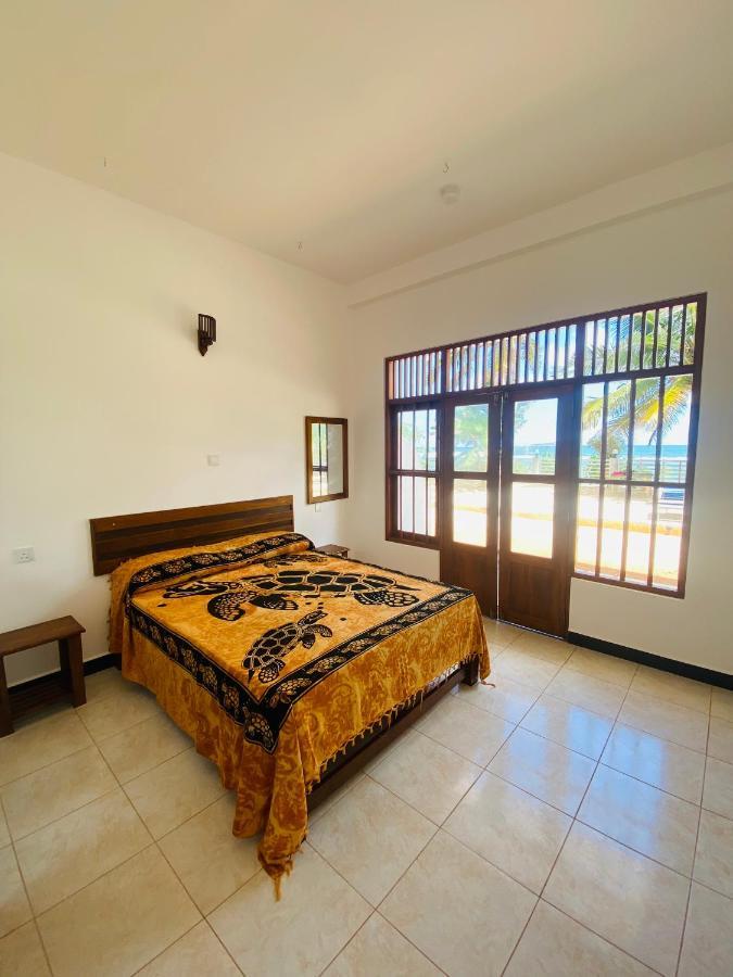 Hotel La Polena à Matara Extérieur photo